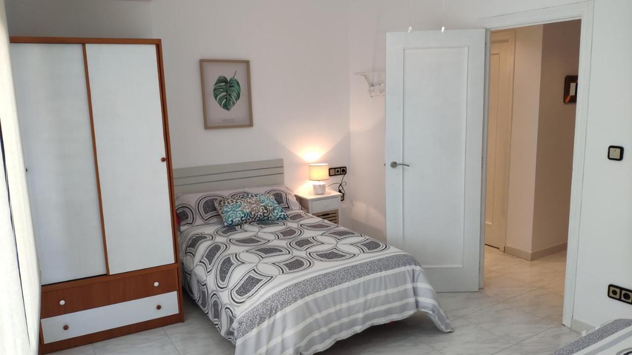 The Triplets Apartment Agres ภายนอก รูปภาพ