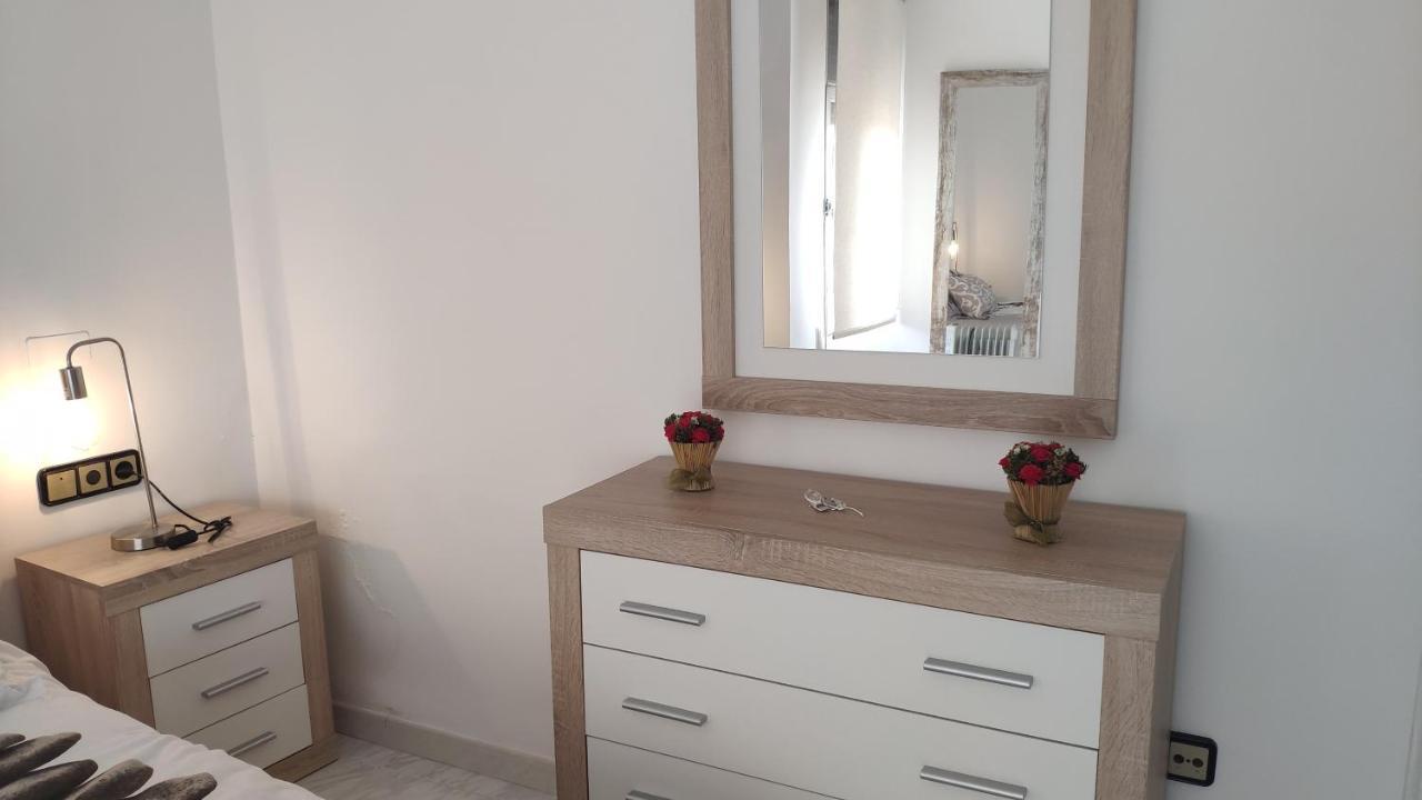 The Triplets Apartment Agres ภายนอก รูปภาพ
