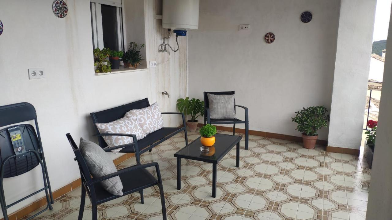 The Triplets Apartment Agres ภายนอก รูปภาพ