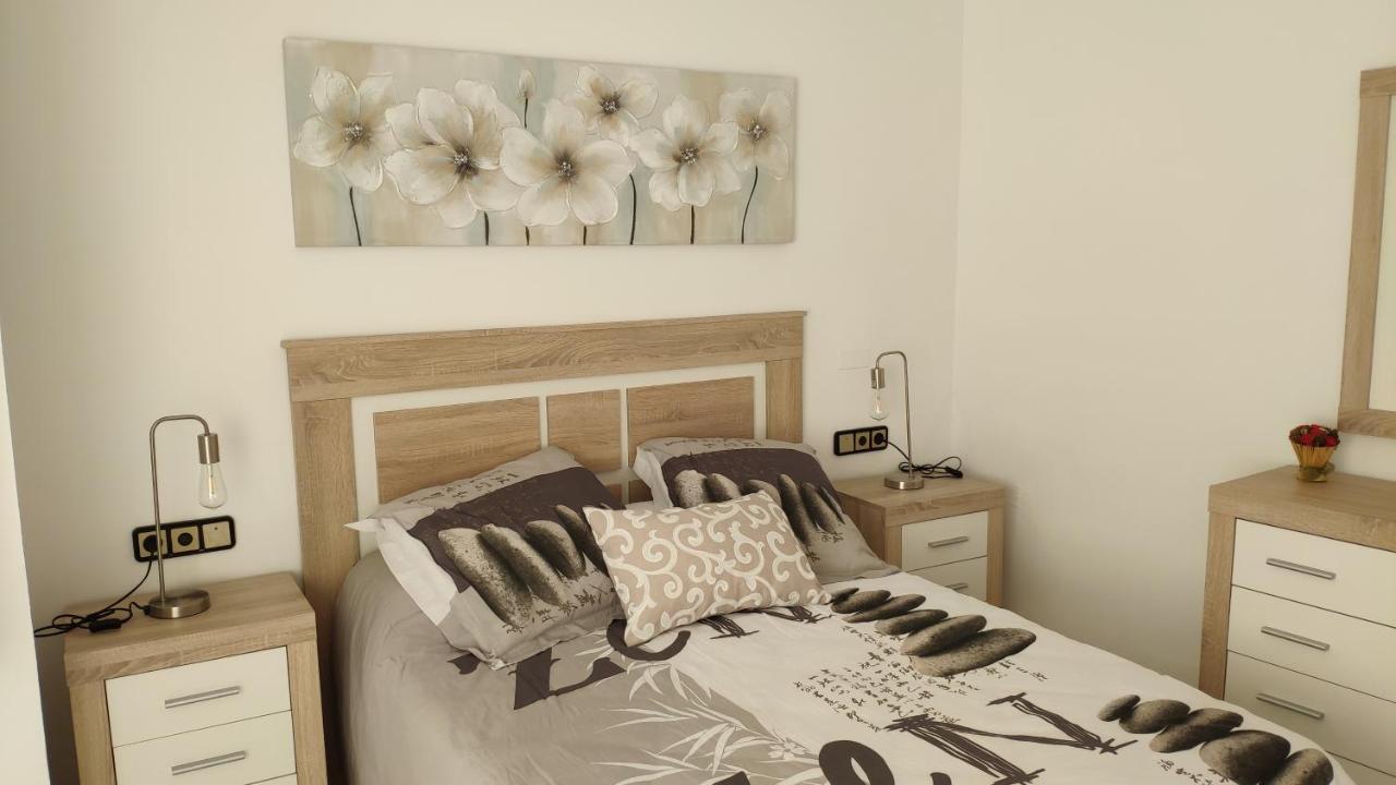 The Triplets Apartment Agres ภายนอก รูปภาพ